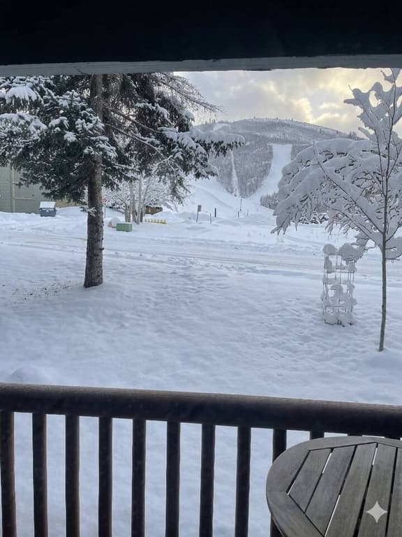 Steps to Park City Ski Lifts | Hot Tub | Sleeps 4 - Image 1
